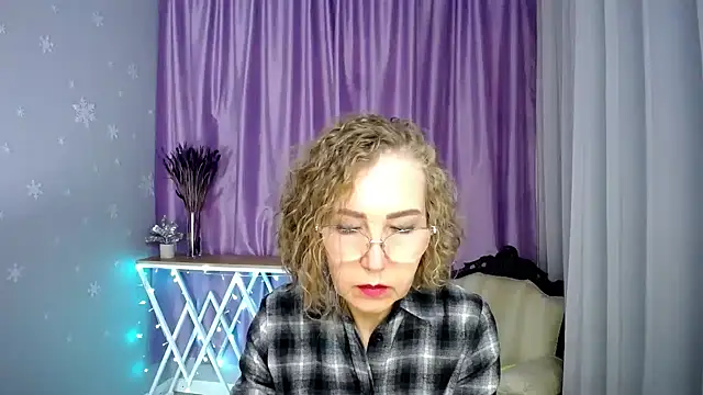 queen_a_n_i webcam
