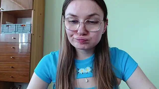 LooveELLYx webcam