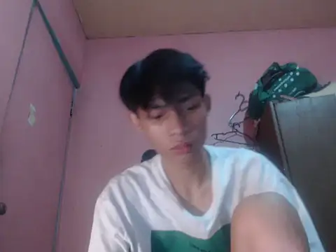 kyoshi_19 (M twink) - Fash dick 25 token, cum in public