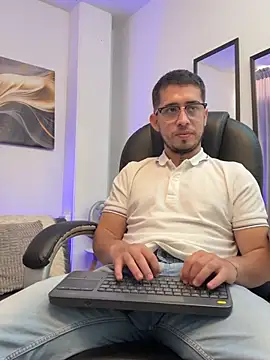 Tommas_Jhonson webcam