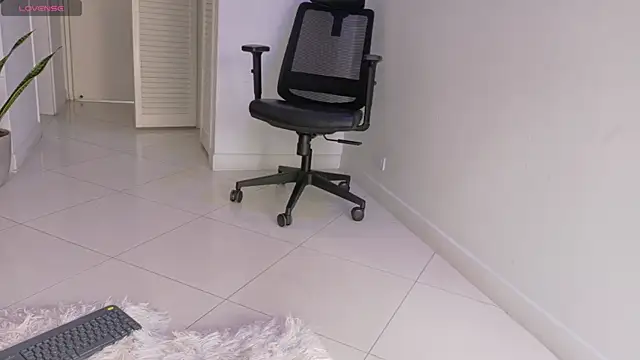 Sasha_Sin webcam