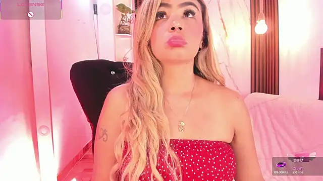 Agatha210 webcam