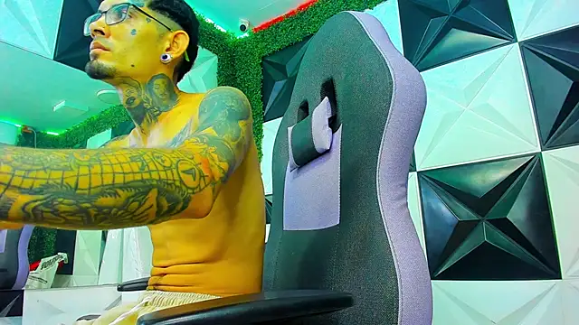 Boy_tatto77 webcam