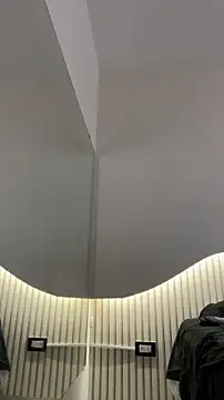 Zoebluntone webcam