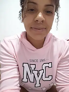 Julia_Pretinha webcam