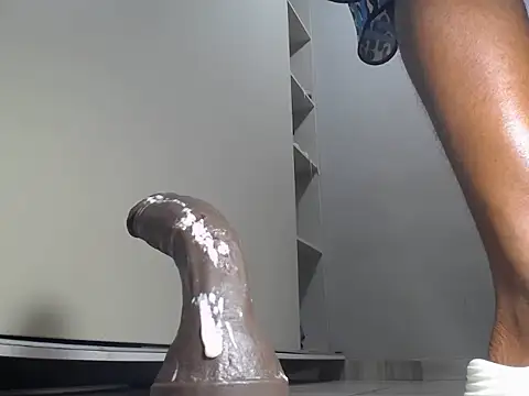 KinkyJXxX webcam