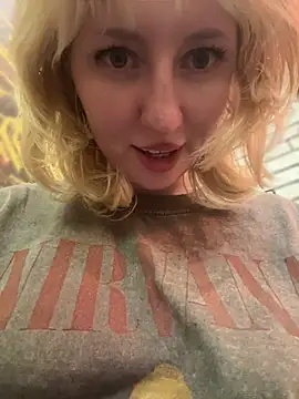 RonnieKiss webcam