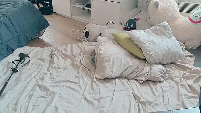 CeriseLapine webcam
