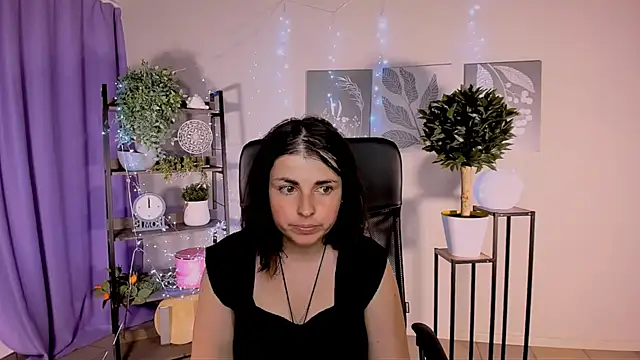 MartaEdams webcam