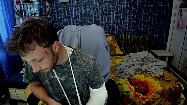 CuteBoy228 webcam