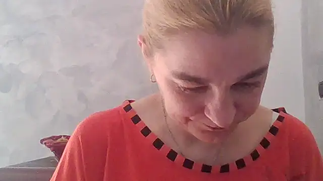 GoldenAngelMilf webcam