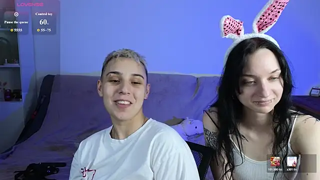 LuxuryLoverss webcam