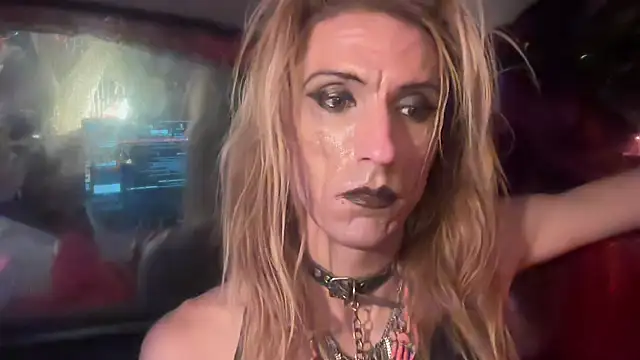 TgirlBrat webcam