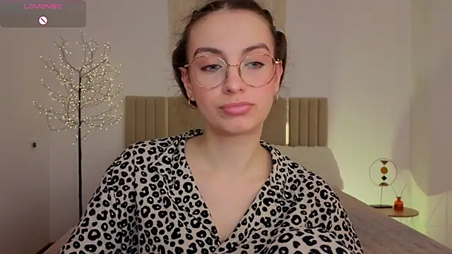 Real_cutie1 webcam