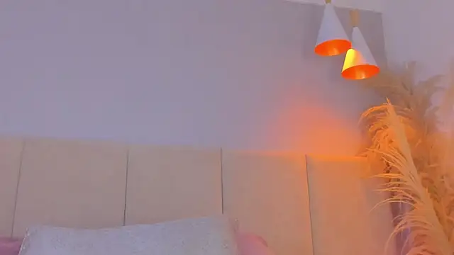 aprilebony_ webcam