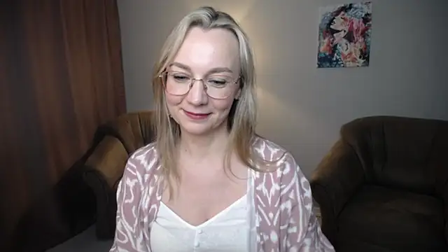 Ava_Elior webcam