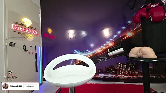 DiegoXXL111 live cam