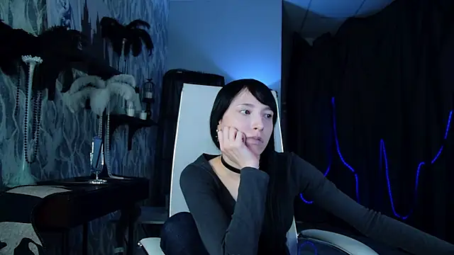 SeraphineSparda webcam