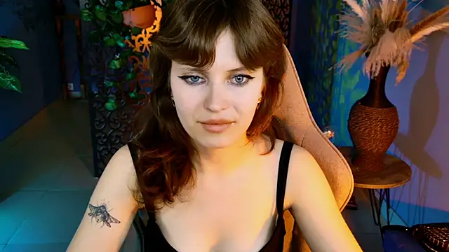 LolaDominara webcam