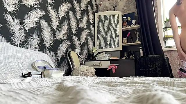 CurlyWinx webcam