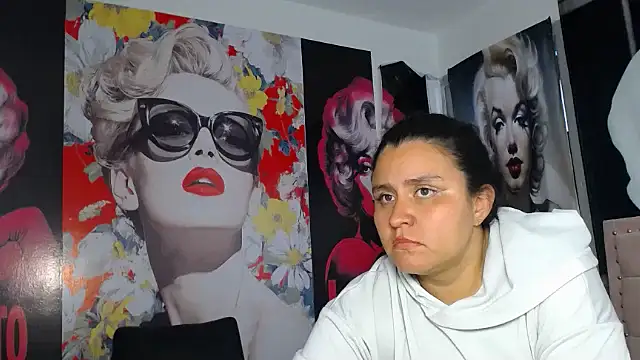 BaddieLuxe_ webcam