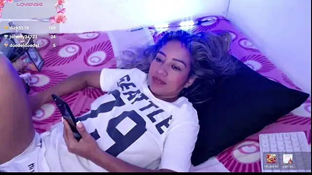 ninatiny webcam
