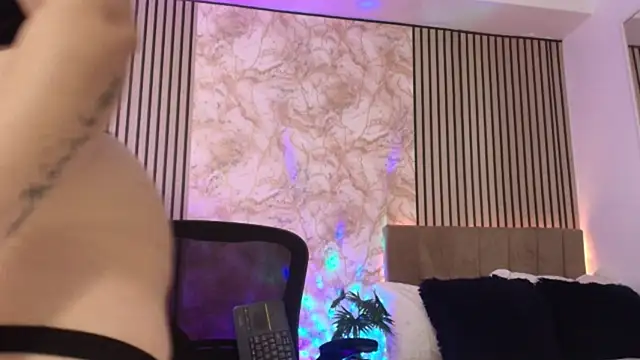 JuliRamirez webcam