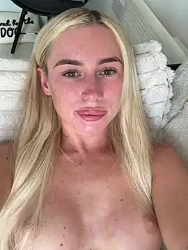 SexySaraxxoo webcam
