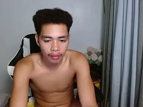 curlyasian_njxx webcam
