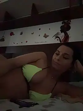 Hotmomcheckk_ webcam