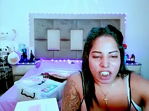 indiantopaz694u webcam