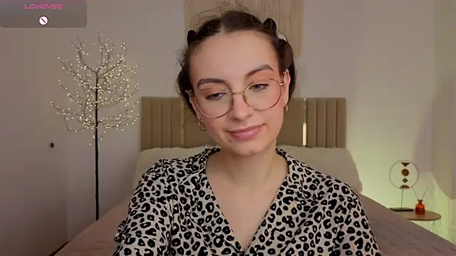 Real_cutie1 webcam