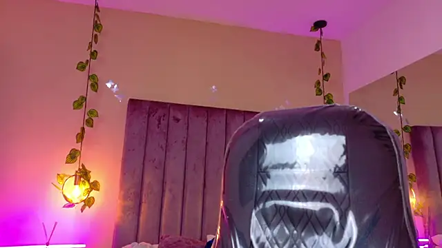 Nascary_Fox webcam