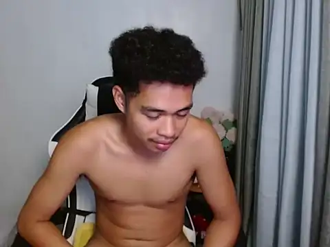 curlyasian_njxx (M twink) - public cum show