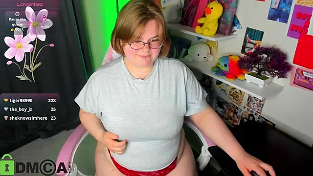 Maneela_Kennedy webcam