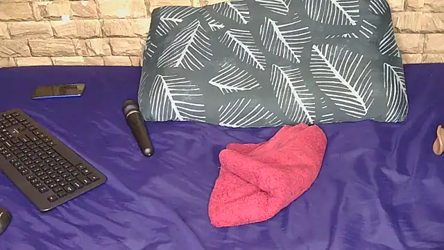 Sweethoneyglow webcam
