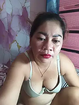 sweetchubbymommy_02 - SweetChubbyMommy_02's free webcam - UK Sex Cams