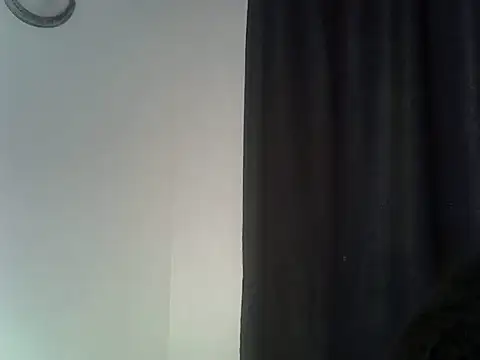 Luna_en_Gee webcam