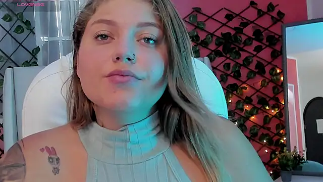 alaia_greyy webcam