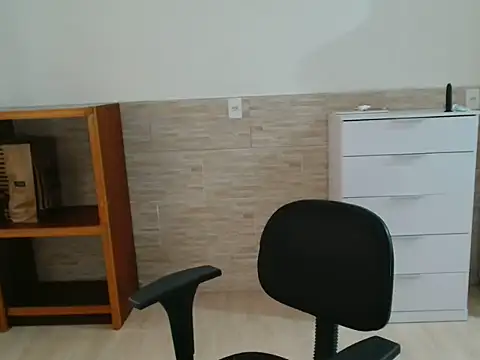 LatinLeone webcam