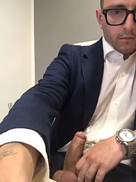 masterboss_ (M young) - OFFICE CUM SHOW!