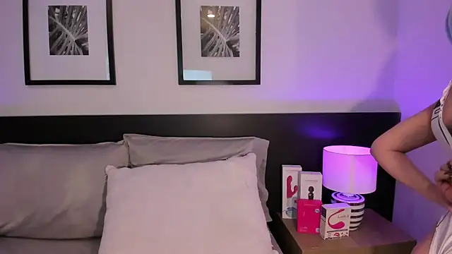 vi_anaya live sex cam