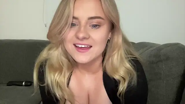 bigboobybaby@xh live sex cam