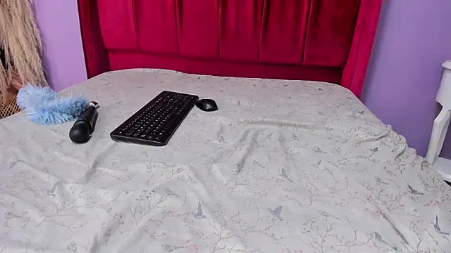 Shanelle__ webcam