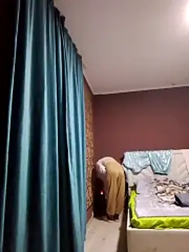 Gussie_Bridie webcam