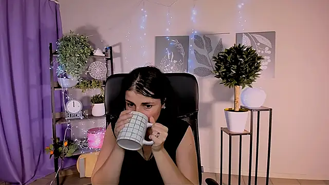 MartaEdams webcam