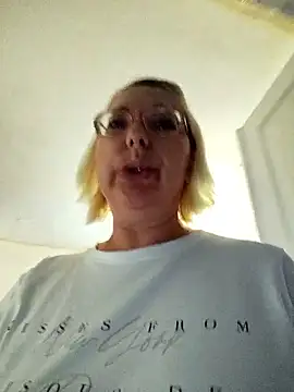 VikaKing webcam