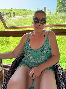 Nadja_Noir webcam