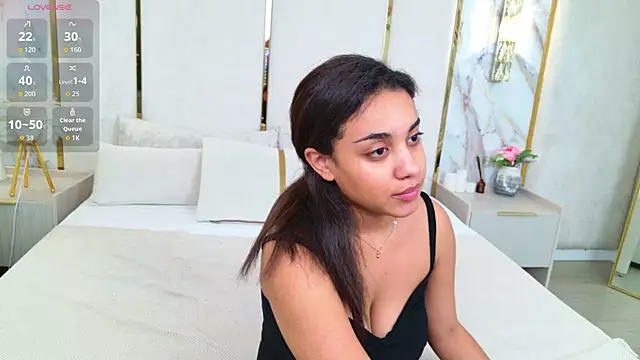 luna_cortier (F teen) - play music