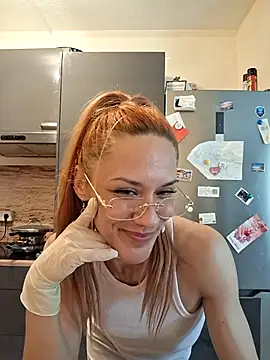 SlimBellaOfficial webcam